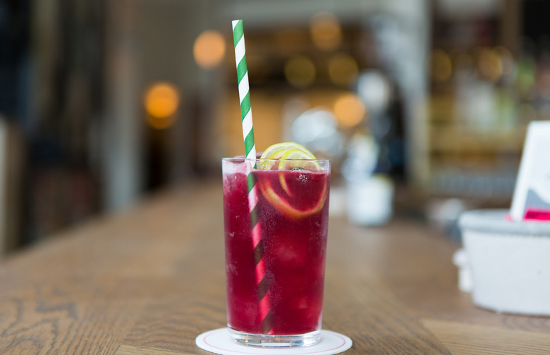 America's Top Bartenders Reveal Their Favorite Cocktails for Spring Slideshow